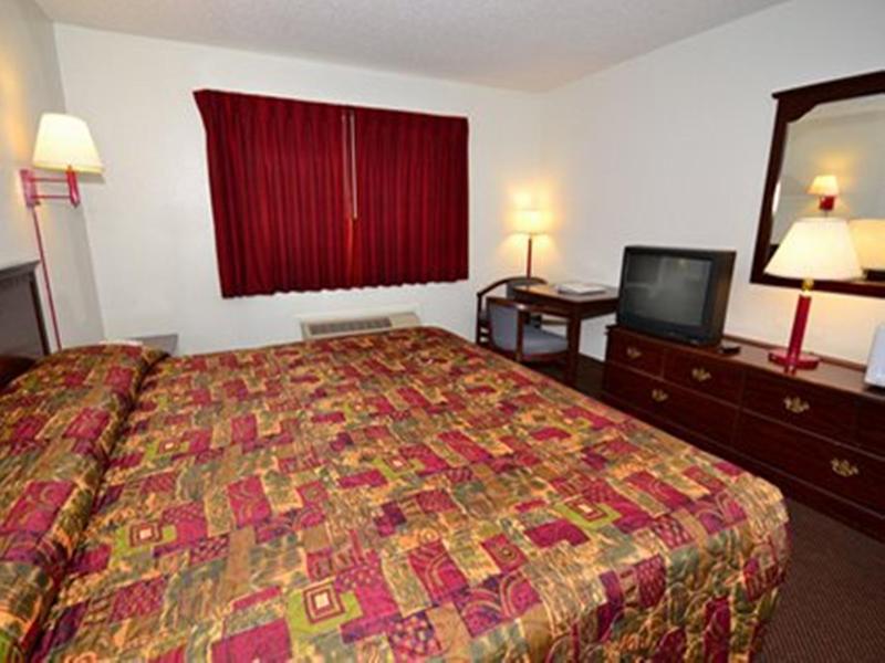 Econo Lodge Gallup Room photo