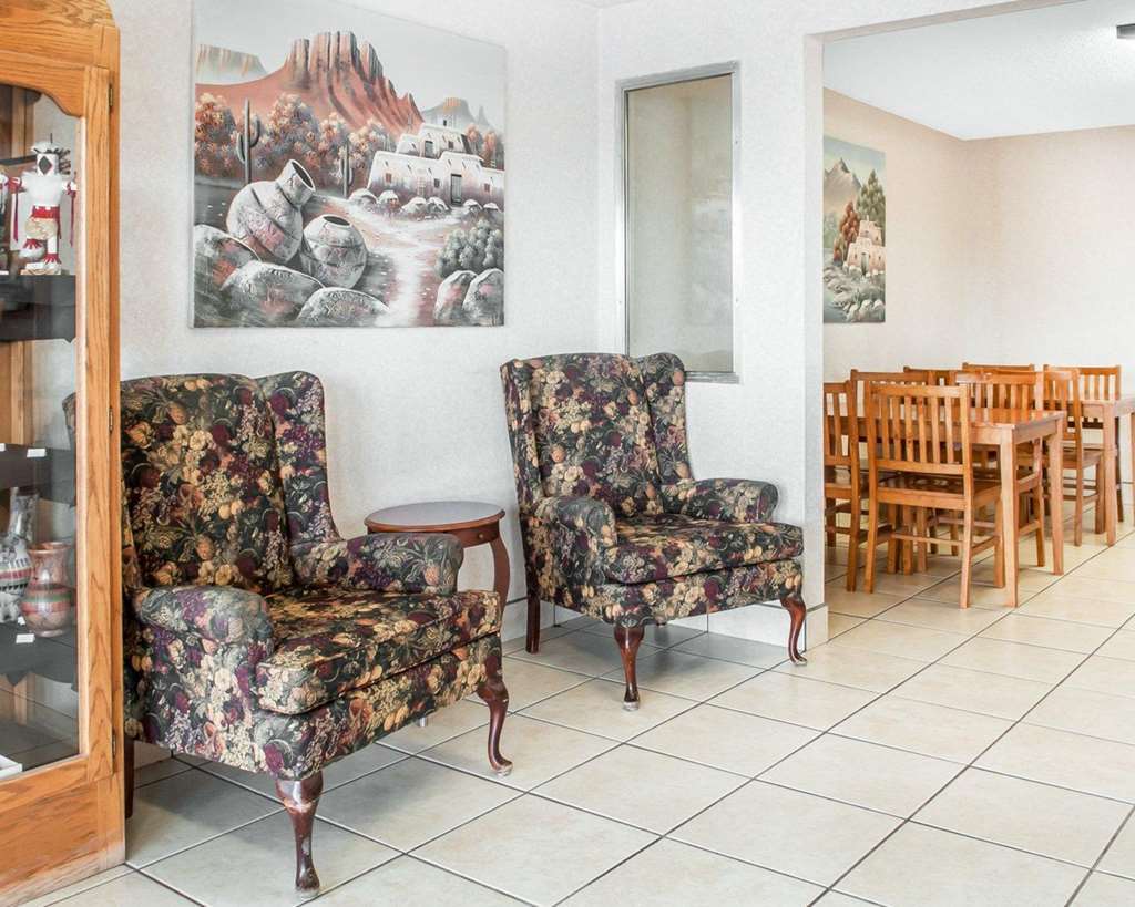 Econo Lodge Gallup Interior photo